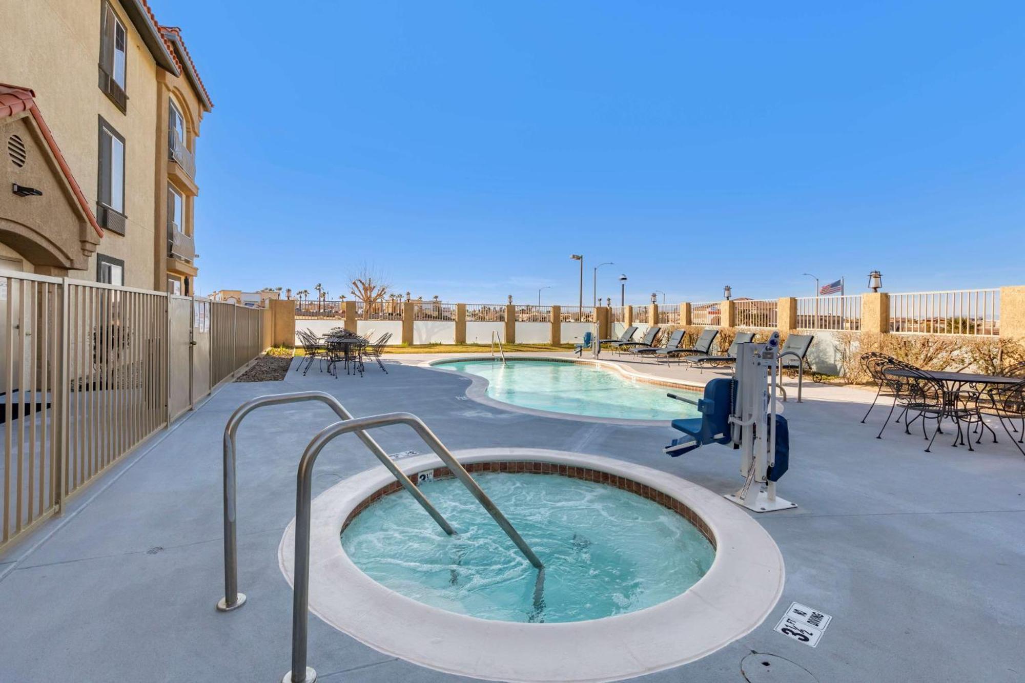 Best Western Plus John Jay Inn & Suites Palmdale Kültér fotó